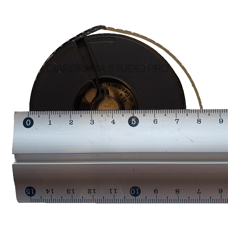 Mesure du diam�tre 7,5cm d'une petite bobine super 8